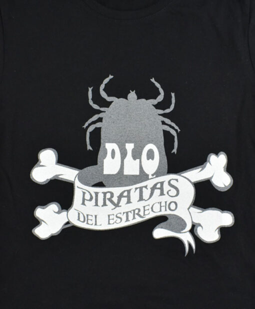 Camiseta-mujer-Los-Delinquentes-Piratas-negra-detalle