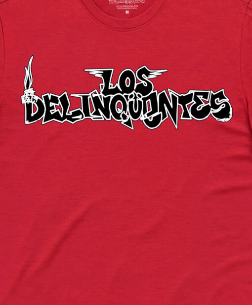 camiseta unisex los delinquentes alitas roja detalle